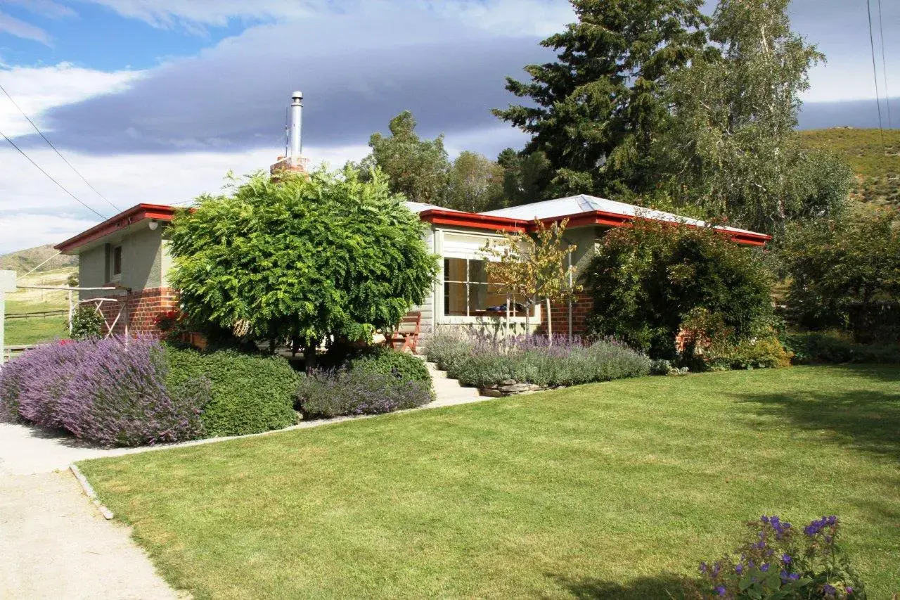 Garden House · Geordie Hill Rainer and Uschi · Feb 11