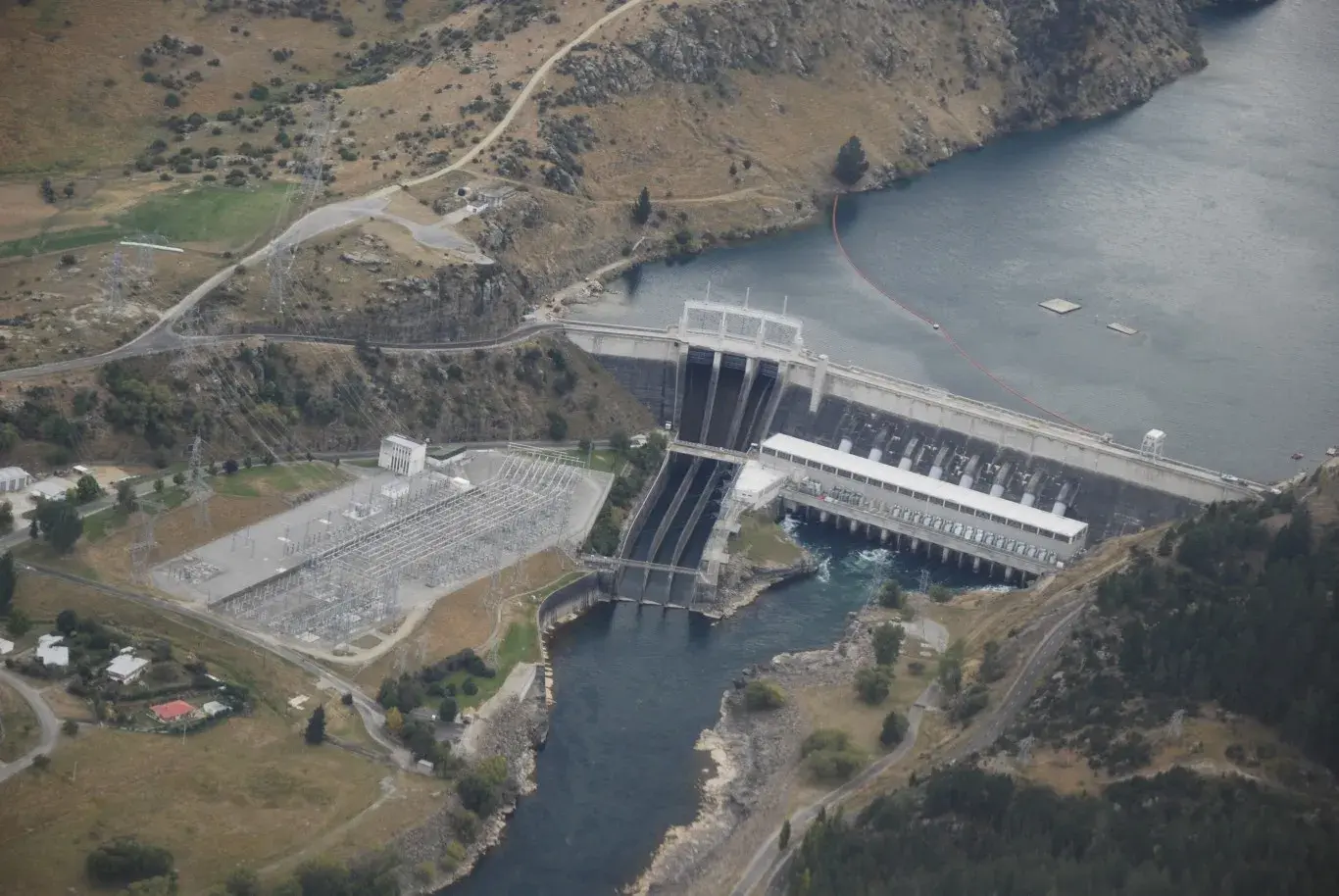 Hydro Powers most NZ · Roxburgh · Kenny and Nina · April 2013