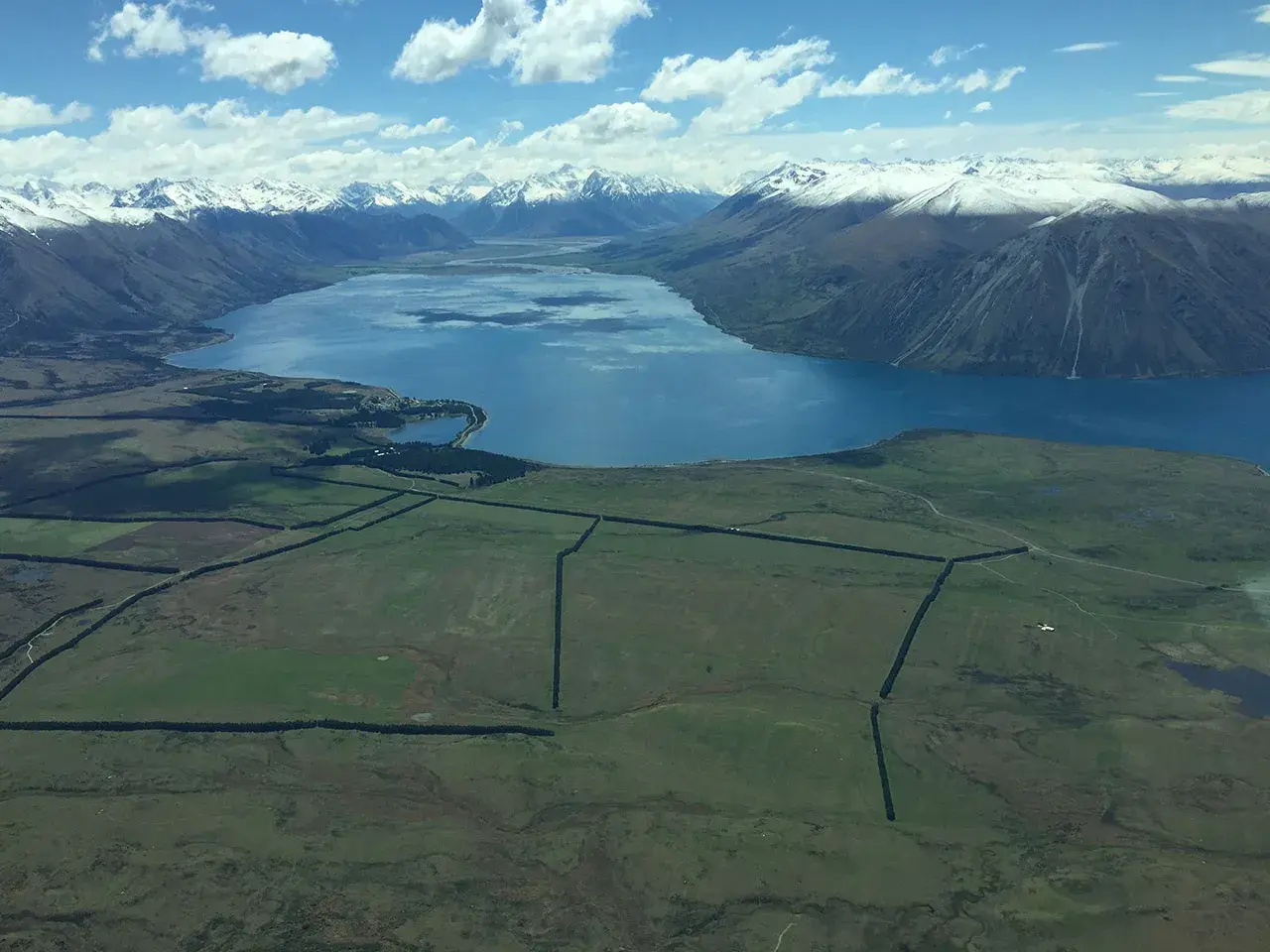 Meranda Lake Wakatipu towards Glenorchy 5 mins on