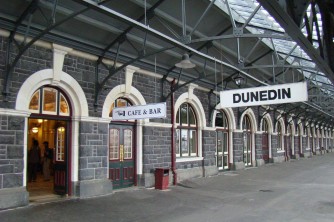 Dunedin Railway Station Platform2. Francis and Kristina. Jan 08