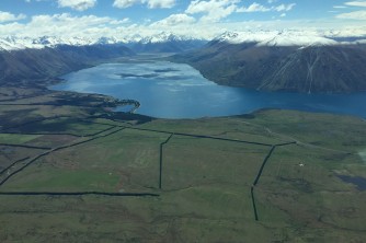 Meranda Lake Wakatipu towards Glenorchy 5 mins on