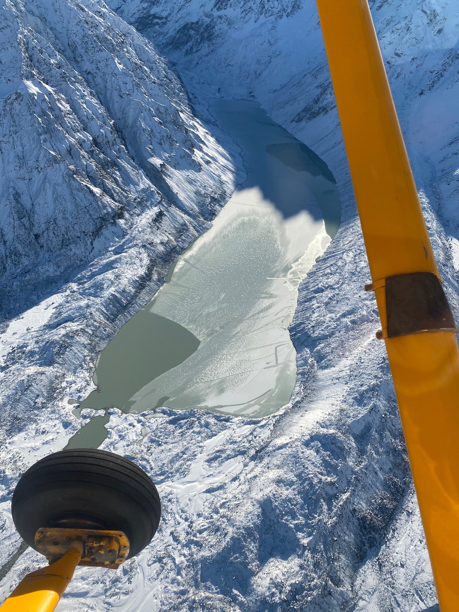Valley floor glacial ice2