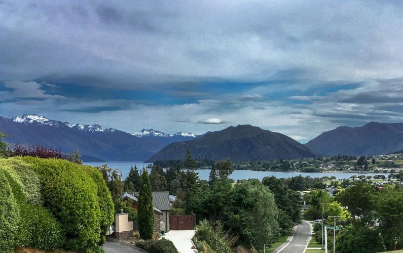 Wanaka Town and Lake